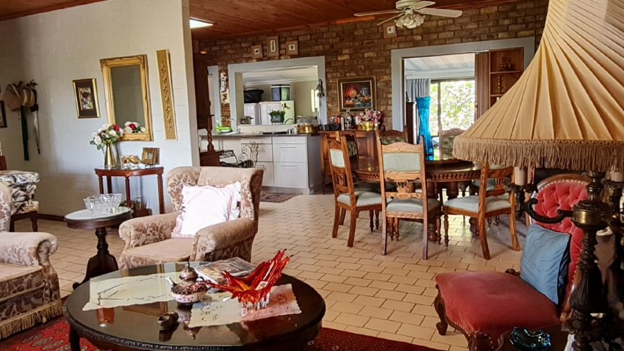 4 Bedroom Property for Sale in Boggomsbaai Western Cape